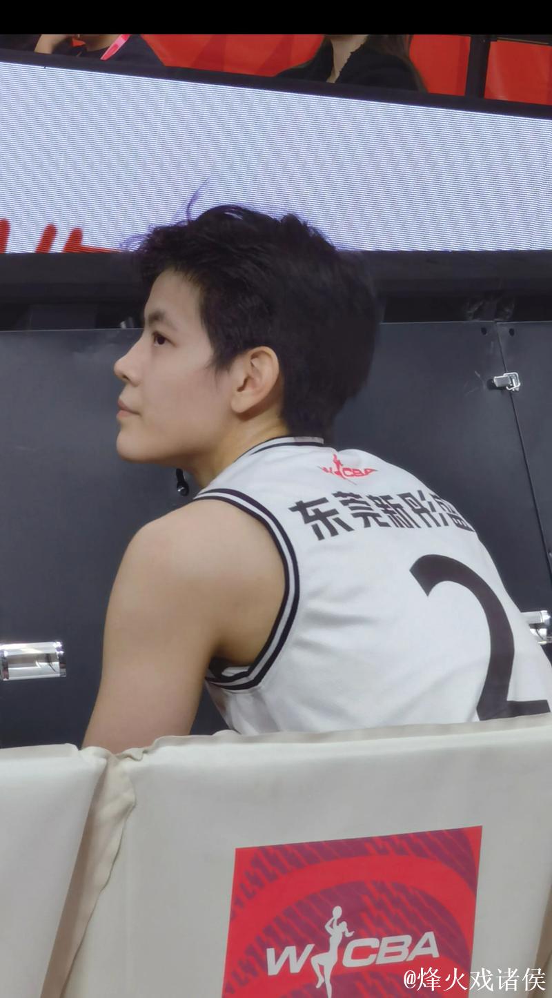 杨舒予砍下22分 广东力克四川夺全运会女篮成年组冠军 杨舒予砍下22分 广东力克四川夺全运会女篮成年组冠军